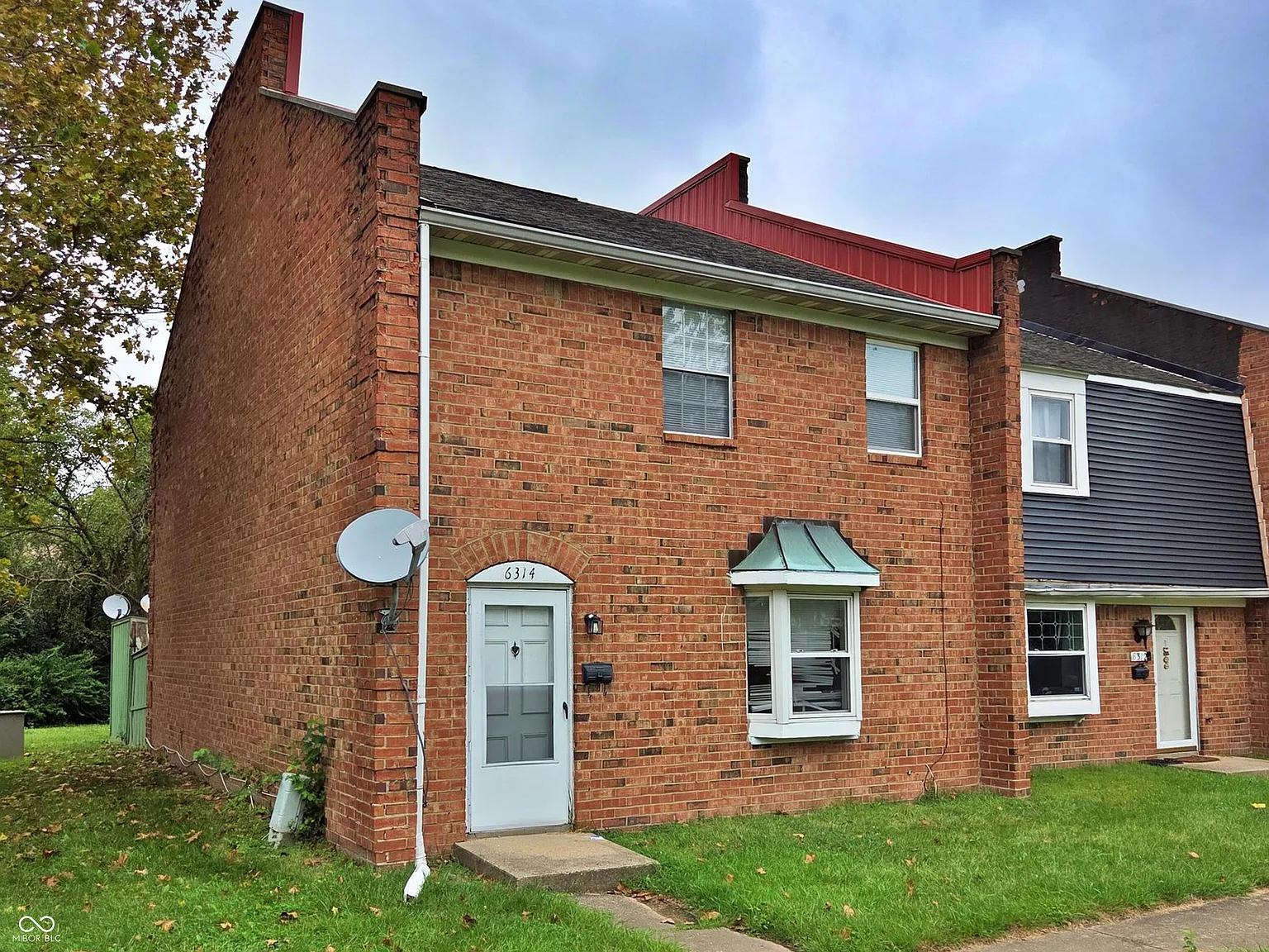 3 bed, 2.5 bath, 1628 sqft, $1,450 — Photo 2