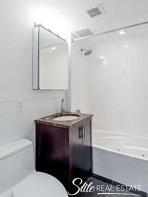 Rented by Stile Real Estate, LLC | media 12