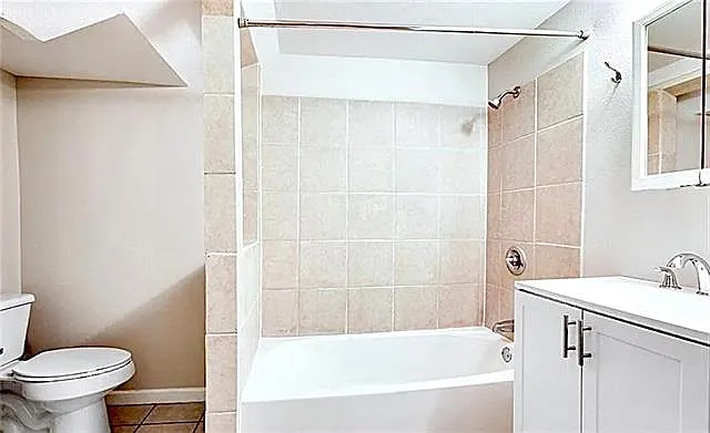 2820 Oreilly St #LOWER — Photo 8