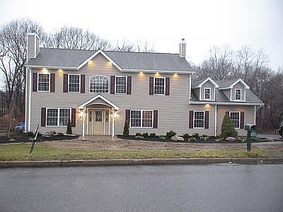 1st image of 6 Peachtree Ln