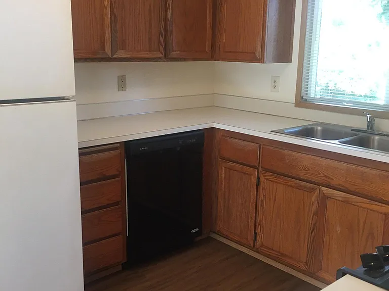 4099 Scenic Dr — Photo 3