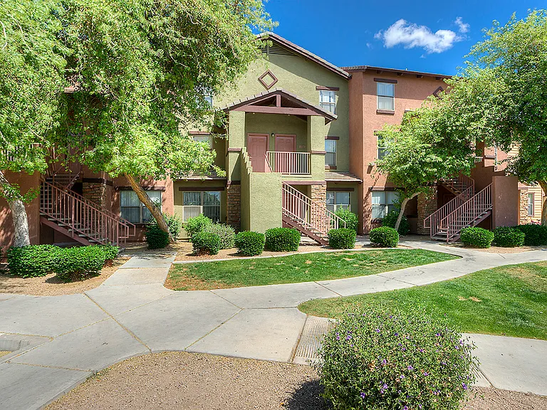 San Angelin Apartments — Photo 4