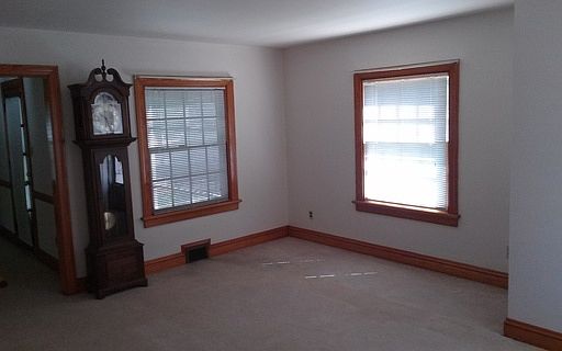 3rd image of 804 W 28th St