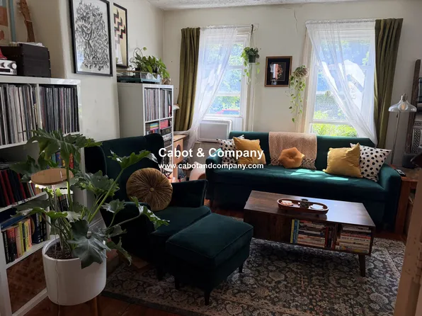 14 Mead St APT 1, Allston, MA 02134