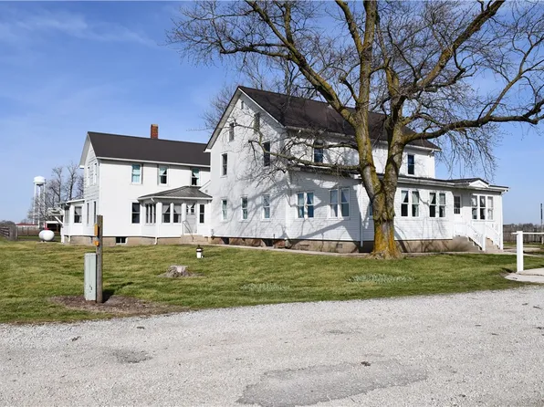 1576 State Highway 133, Arthur, IL 61911