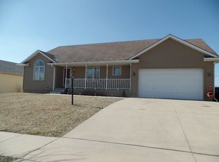3009 SE Peck Rd, Topeka, KS 66605