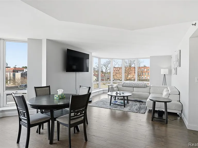 250 E Harbortown Dr #404 — Photo 13