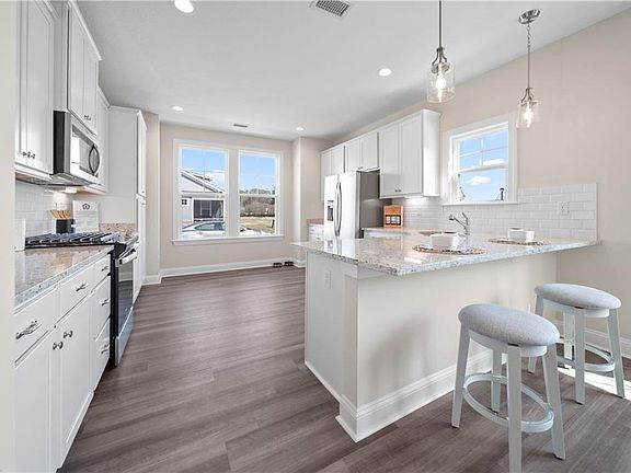 4th image of 4609 Longleaf Pl