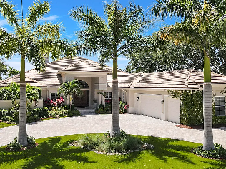 18808 SE Windward Island Ln — Photo 52