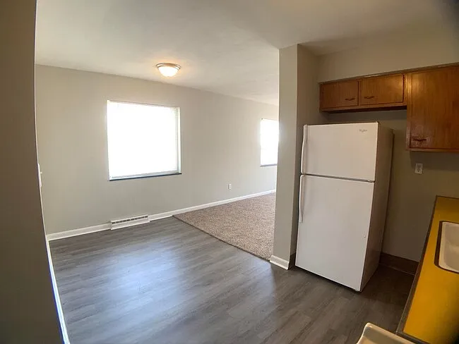 2425 Springmont Ave — Photo 9