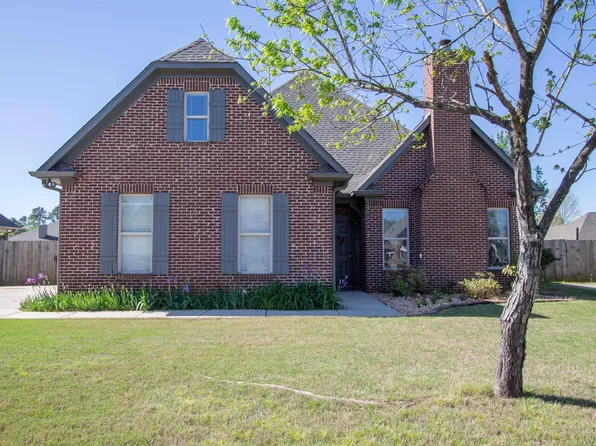 856 Barkley Dr, Alabaster, AL 35007