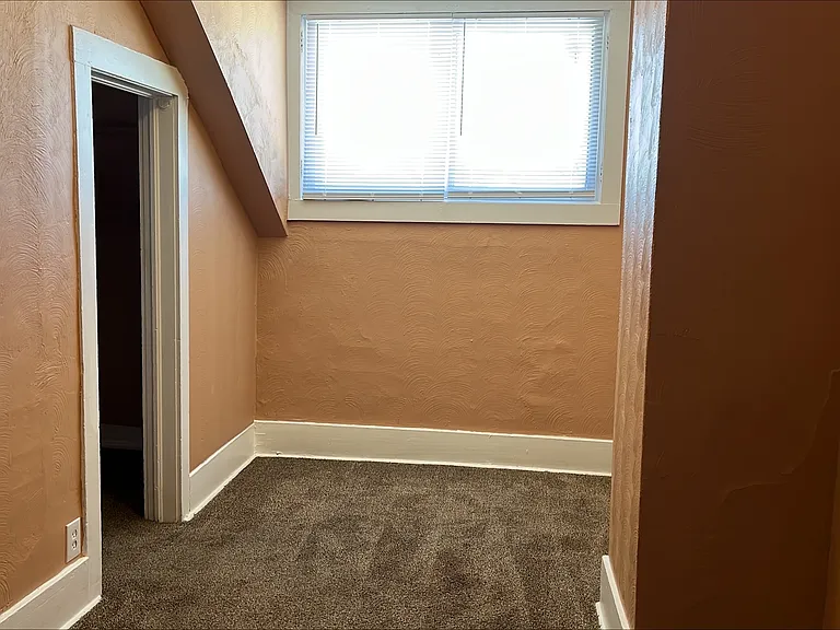 423 E Keys Ave #3 — Photo 3