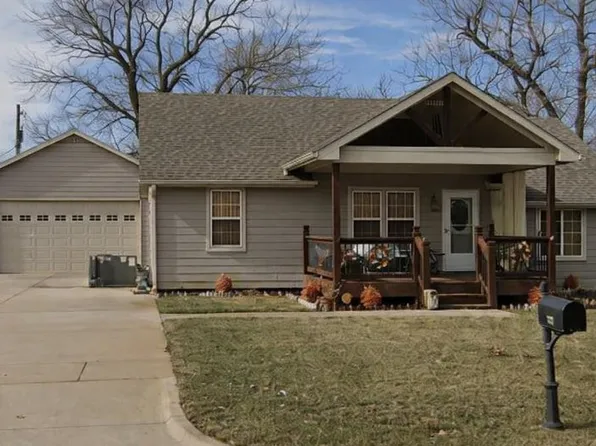 1213 N Edwards Ave, Wichita, KS 67203