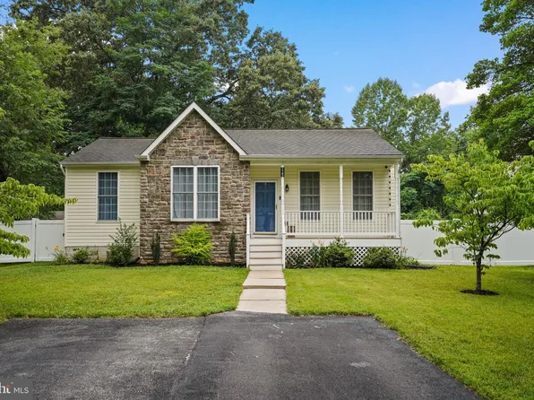 7782 W Shore Rd, Pasadena, MD 21122