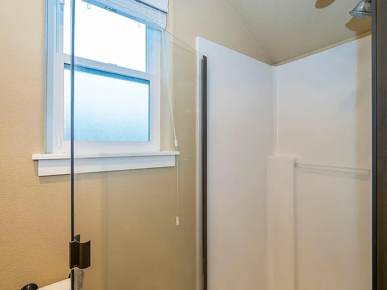 6145 SE Woodstock Blvd #B — Photo 13