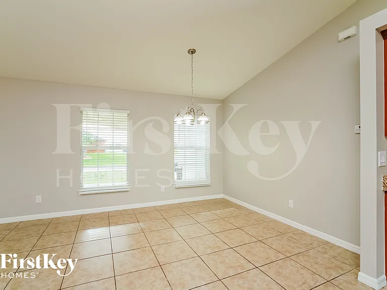 3032 NW 6th Ave — Photo 4