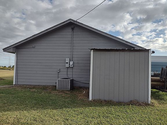 3rd image of 15803 Fm 2668