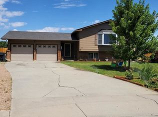 1913 Beechwood Ln, Pueblo, CO 81008