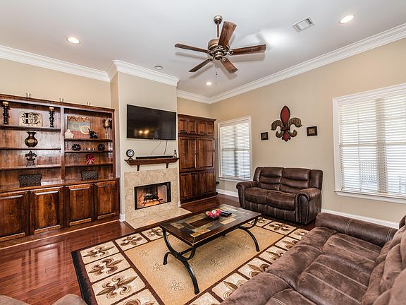 4th image of 619 Beacon Dr