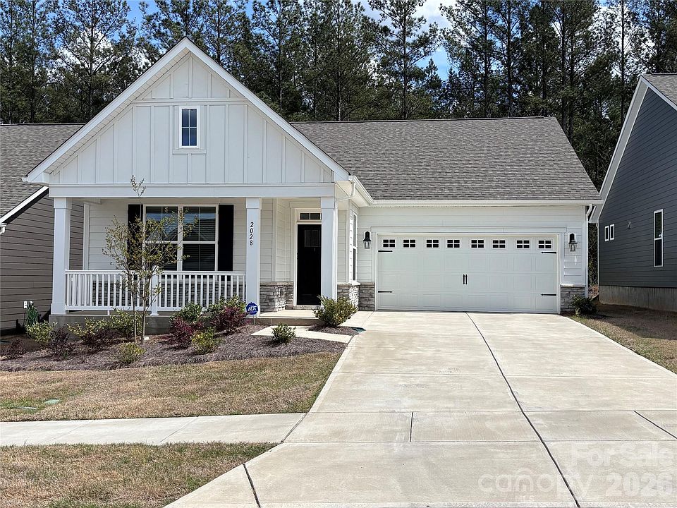 1st image of 2028 Skyhawk Dr