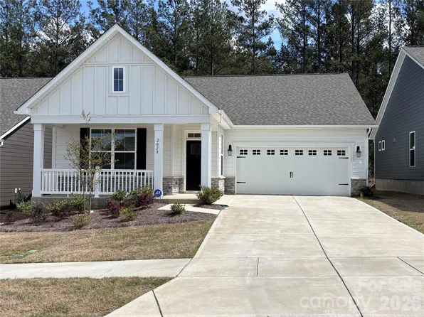 2028 Skyhawk Dr, York, SC 29745