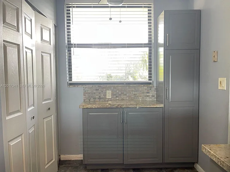 117 Lake Emerald Dr #308 — Photo 9