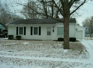 326 Crestview Ct, Chesterfield, IN 46017