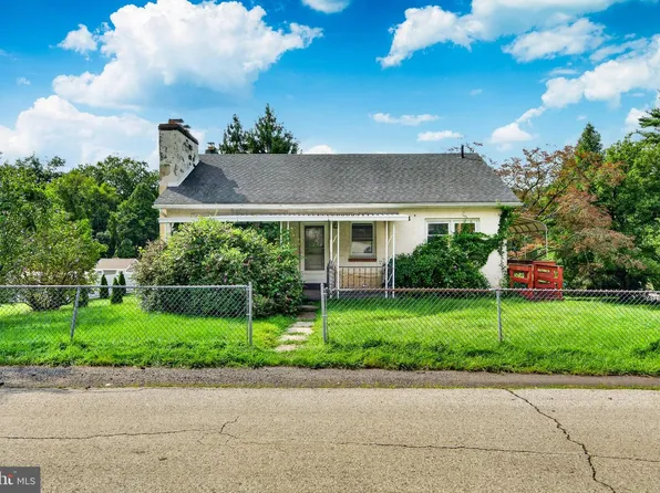 3700 Mount Rd, Aston, PA 19014