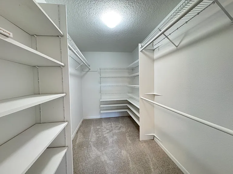 21606 Rosewood Ct — Photo 11