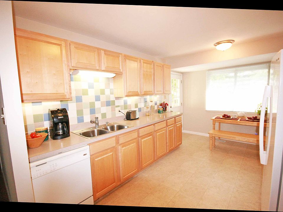 Under cabinet lighting!