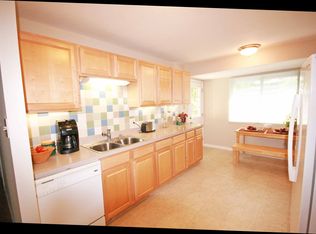 390 Sorrento Dr, Ballwin, MO