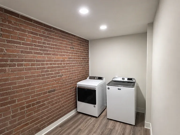 157 N Main St #301 — Photo 10