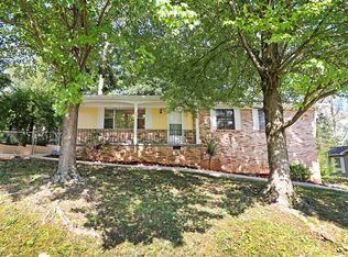 2216 Antietam Rd, Knoxville, TN 37917