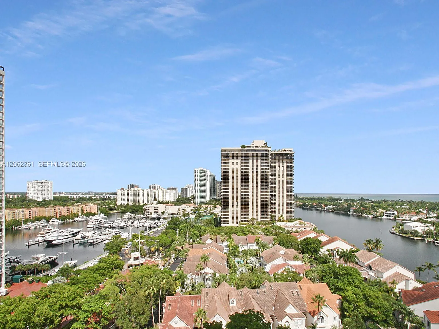 Turnberry Towers Condo — Photo 3