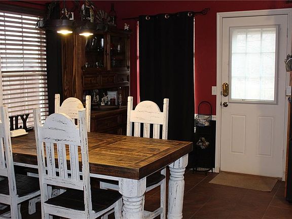 2nd image of 102 N Oakwood Ave