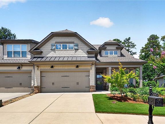 3rd image of 224 Misty View Dr