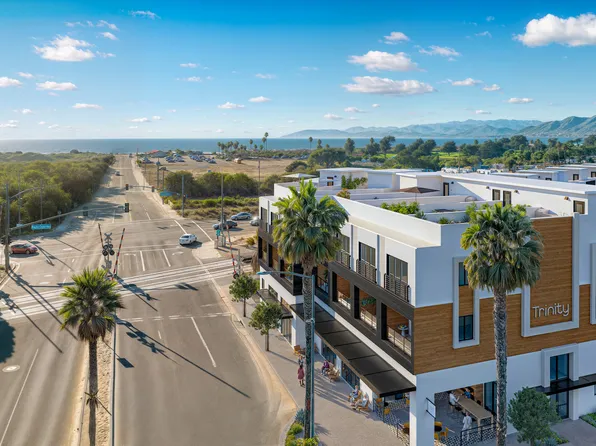 Condominium: Residence 21 Plan, Trinity