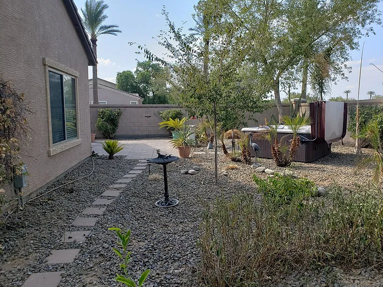 208 E Caribbean Dr — Photo 30