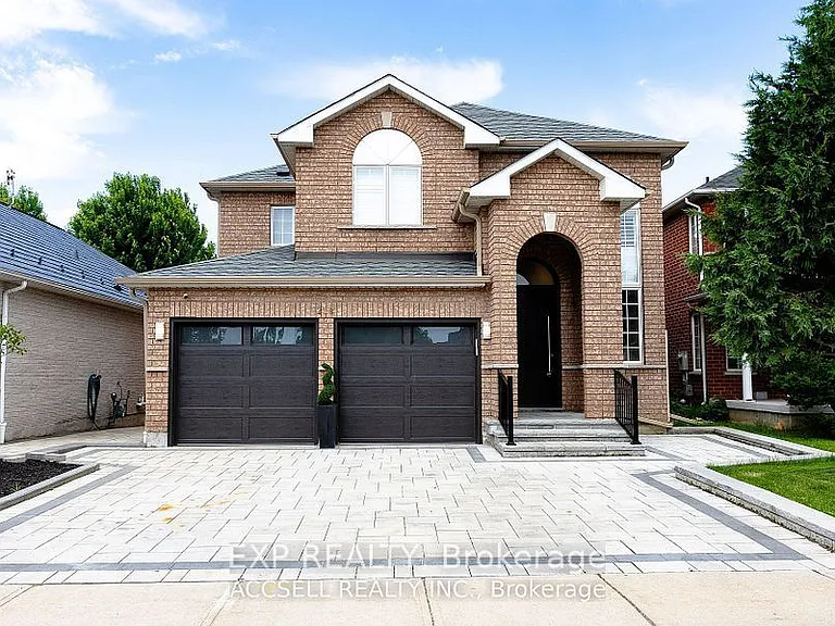 218 Saint Joan Of Arc Ave — Photo 1