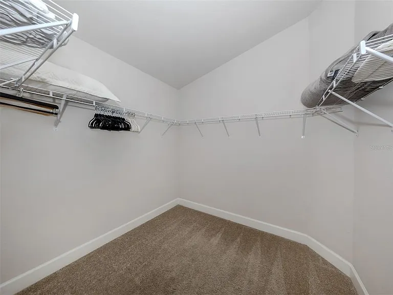 1190 Euclid Rd — Photo 32
