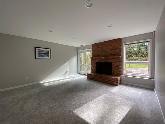 5th image of 10010 138th Ave NE #A