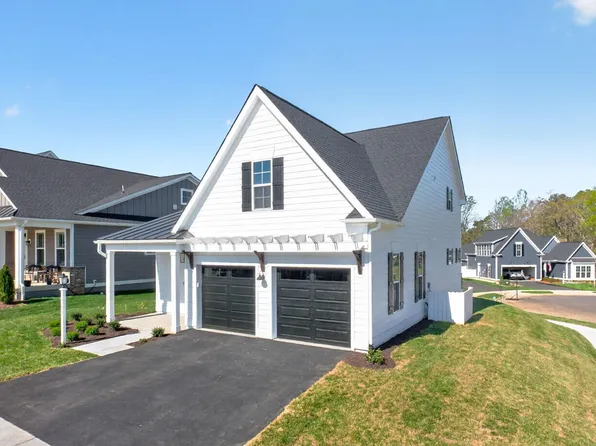 3225 Cliffstone Blvd, Charlottesville, VA 22911