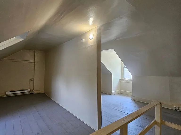 121 Laurel St — Photo 12