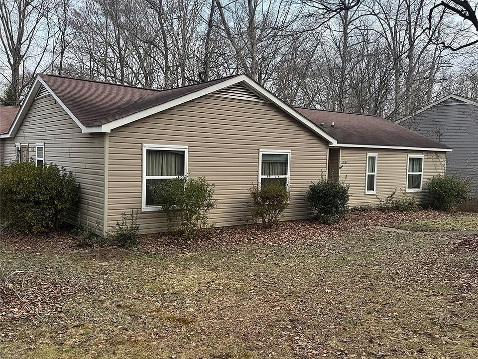 1st image of 11130 Blue Heron Dr