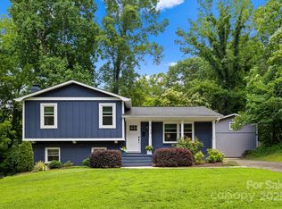 6733 Candlewood Dr, Charlotte, NC 28210