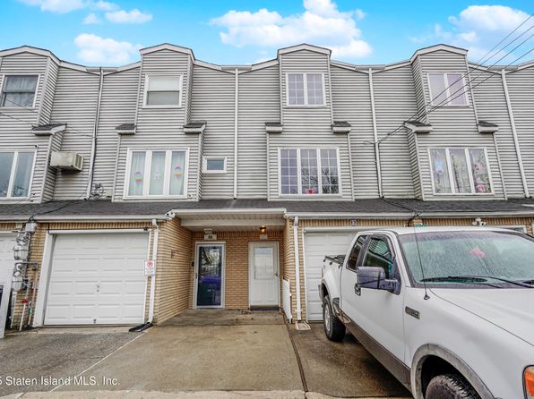 42 Girard St, Staten Island, NY 10307