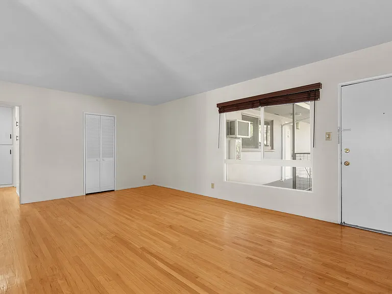 4460 Ensign Ave. — Photo 20
