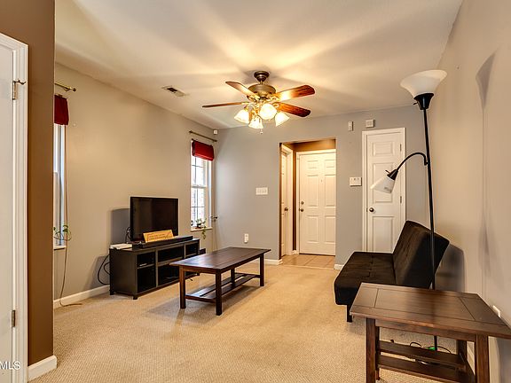 4th image of 838 Blue Spruce Way