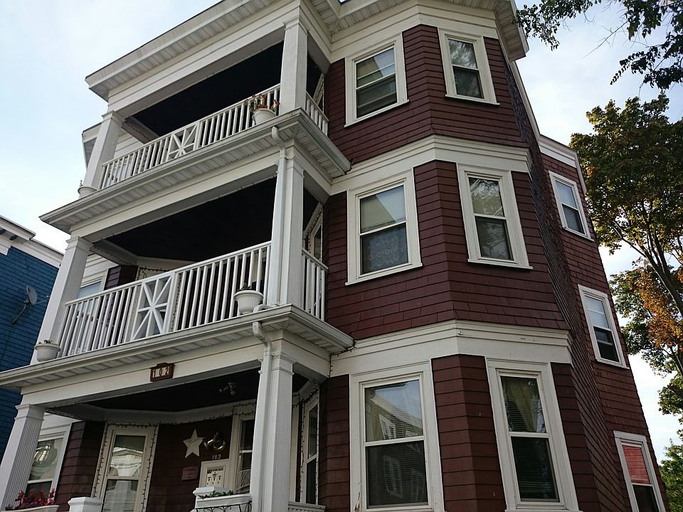 2nd image of 102 Fuller St