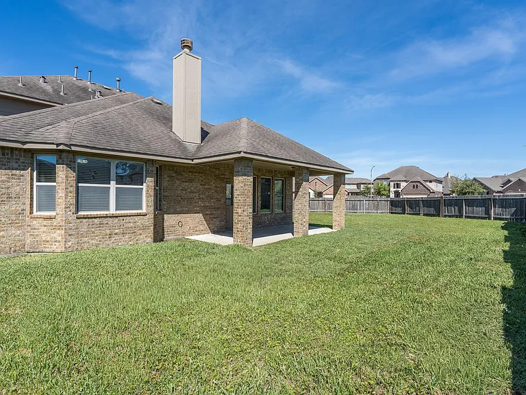 22918 Caverly Ln — Photo 29